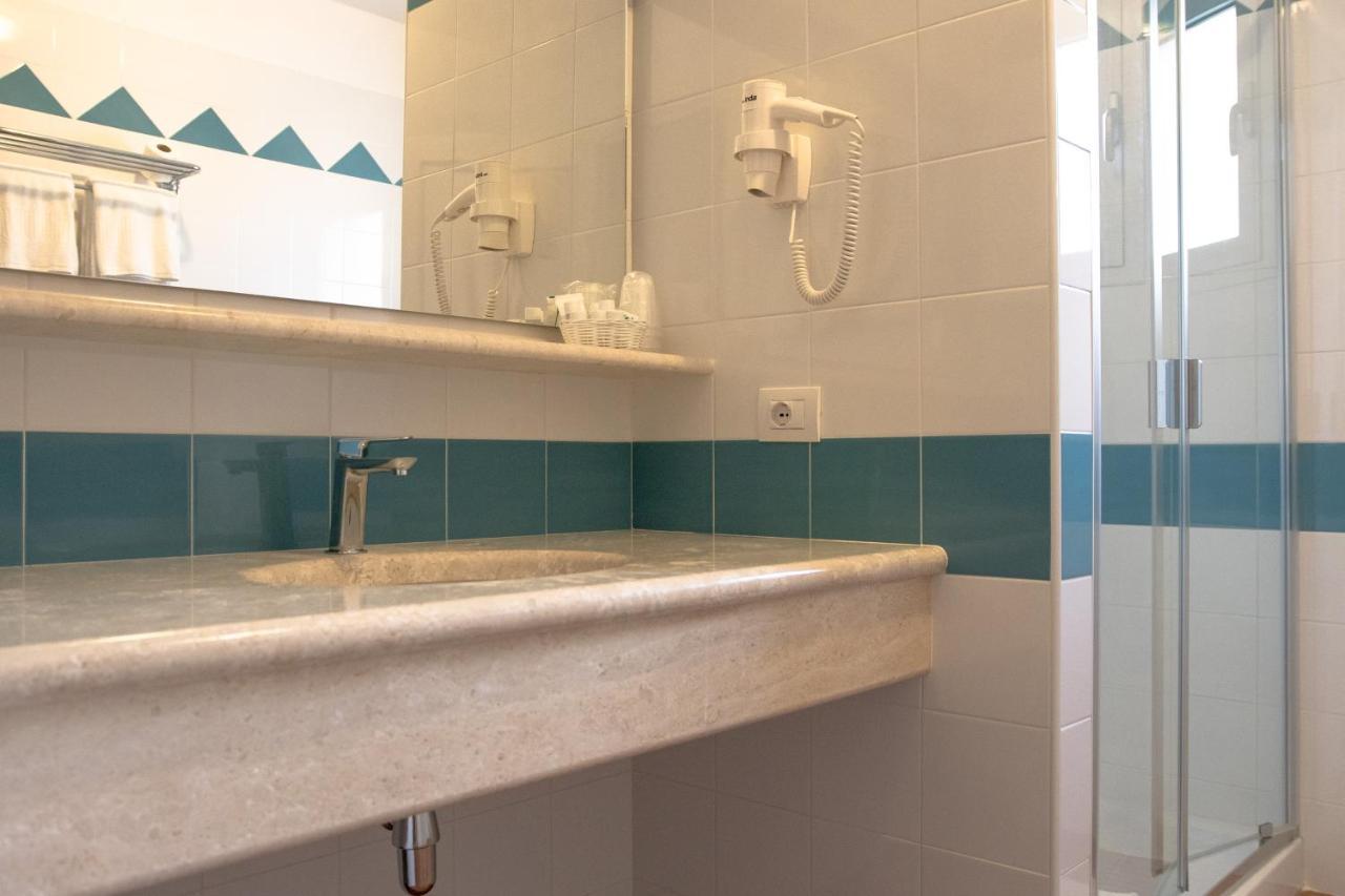 Le Residenze Del Golfo Di Orosei Aparthotel Ngoại thất bức ảnh